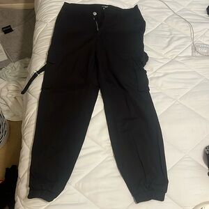 Fashion Nova Black Cargo Pants M
